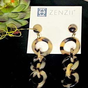 Tortoise Circle Link Drop Earrings